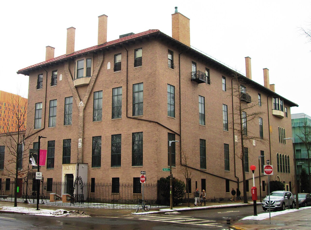 The plain brick outer walls of Fenway Court, which hide the courtyard within